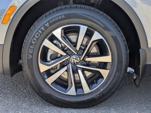 Certified 2024 Volkswagen Tiguan S image 34