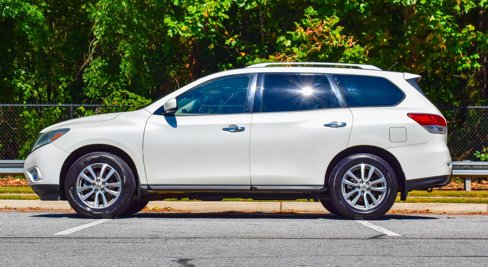 Used 2015 Nissan Pathfinder SV image 9