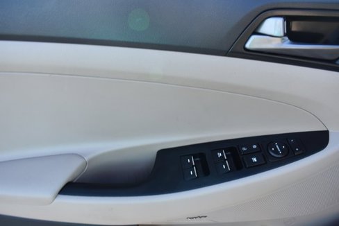 Used 2017 Hyundai Tucson Limited image 10