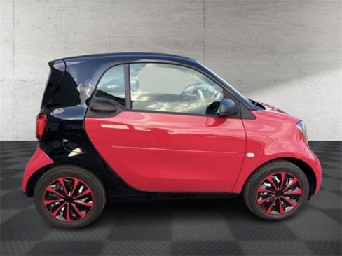 Used 2018 smart fortwo electric drive image 8