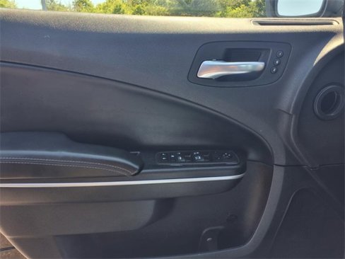 Used 2022 Dodge Charger SXT w/ Leather Interior Group image 17