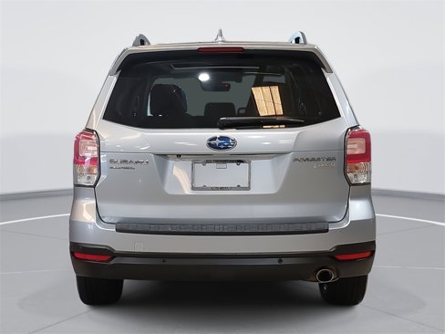 Used 2017 Subaru Forester 2.5i Limited image 6