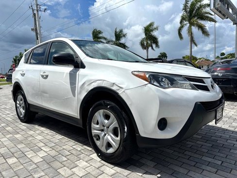 Used 2013 Toyota RAV4 LE image 1