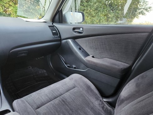 Used 2011 Nissan Altima 2.5 S w/ Special Edition Pkg image 22