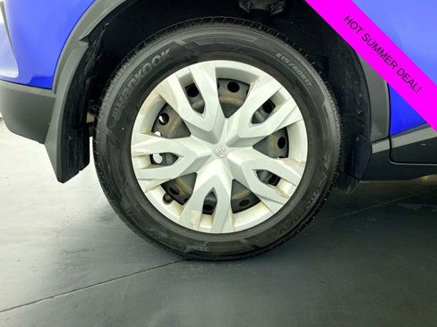 Used 2019 Toyota C-HR XLE image 6
