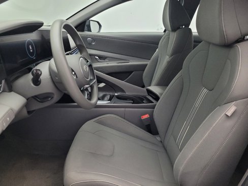 Used 2024 Hyundai Elantra SEL image 17