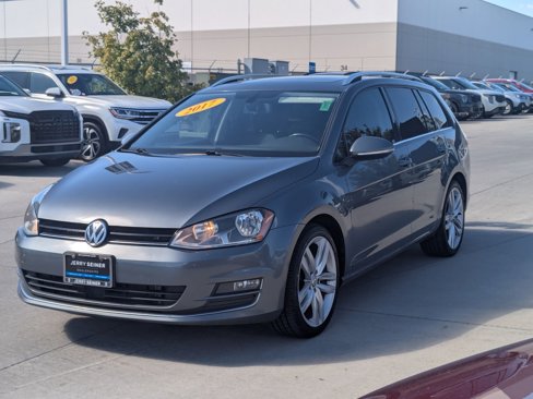 Used 2017 Volkswagen Golf SEL image 7