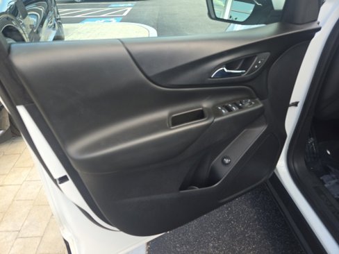 Used 2021 Chevrolet Equinox LT image 10