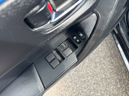 Used 2017 Toyota Corolla SE image 12