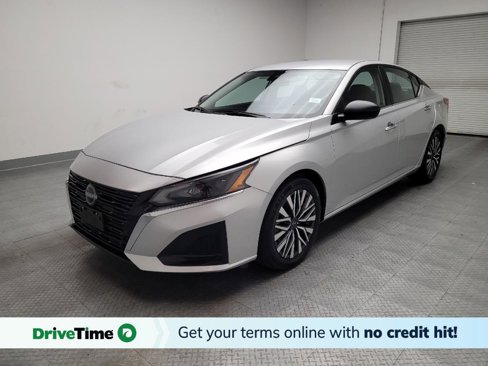 Used 2024 Nissan Altima 2.5 SV image 1