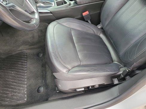Used 2017 Buick Regal Sport Touring image 22