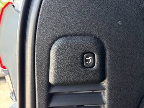 Used 2018 Jeep Grand Cherokee Limited image 17