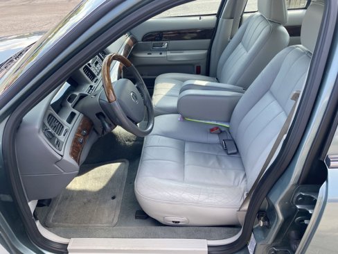Used 2005 Mercury Grand Marquis LS image 8