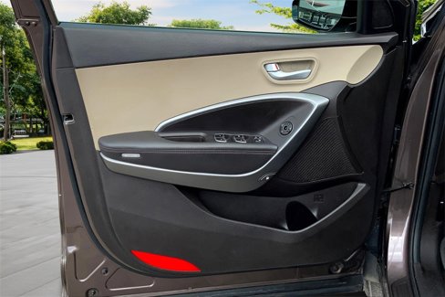 Used 2014 Hyundai Santa Fe GLS image 19