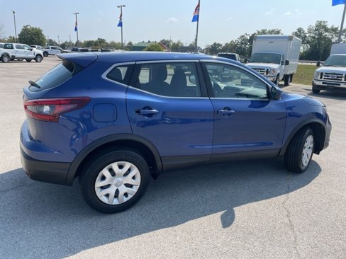 Used 2020 Nissan Rogue Sport S image 11