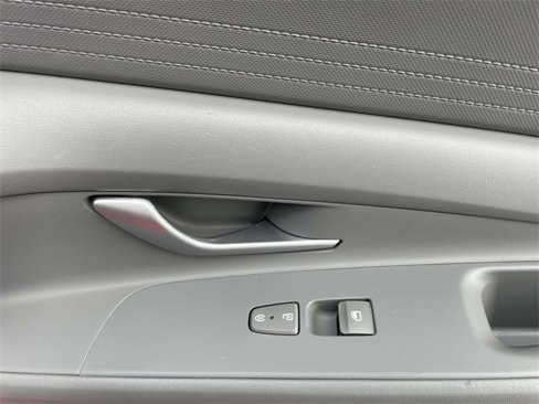Certified 2023 Hyundai Elantra SEL image 9