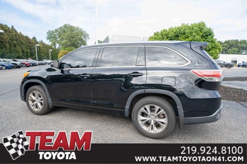 Used 2014 Toyota Highlander XLE image 2