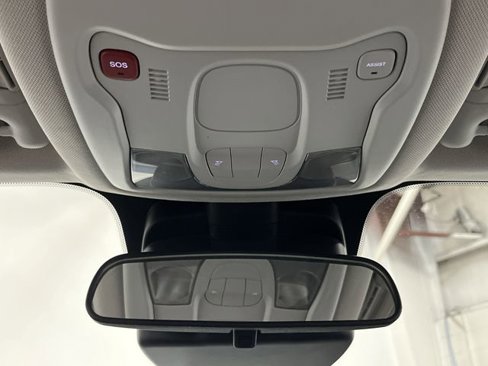 Used 2023 Jeep Renegade Latitude image 25