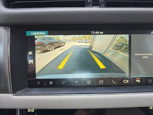 Used 2020 Jaguar XF Premium image 22