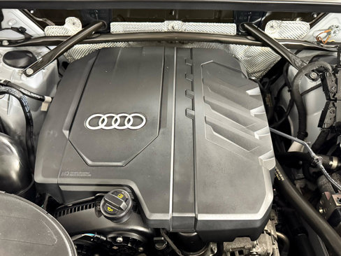 Used 2023 Audi Q5 2.0T Premium w/ Convenience Package image 9