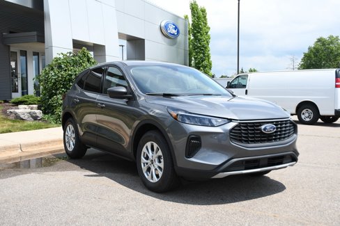 Used 2025 Ford Escape Active w/ Cold Weather Package image 9