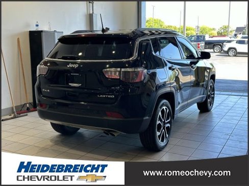 Used 2022 Jeep Compass Limited image 3