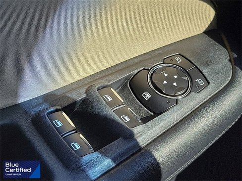 Certified 2017 Ford Edge SE image 18