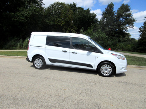 Used 2017 Ford Transit Connect XLT image 4