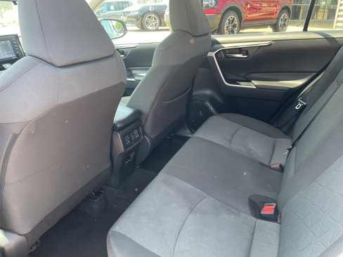 Used 2022 Toyota RAV4 XLE image 21