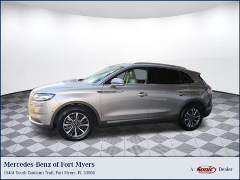 Used 2021 Lincoln Nautilus FWD w/ Equipment Group 101A image 1