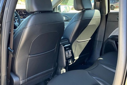 New 2025 Jeep Compass Latitude image 14