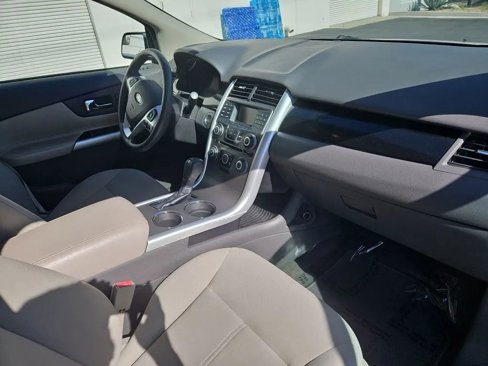 Used 2013 Ford Edge SE image 12