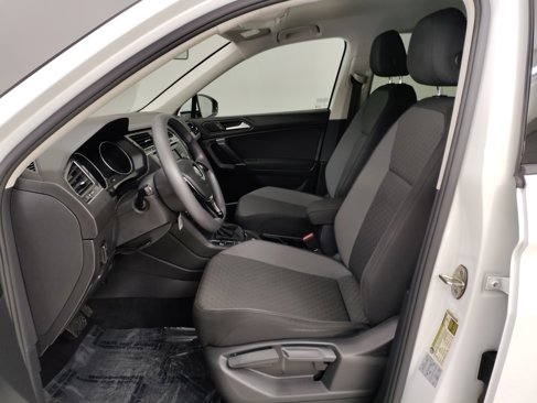 Used 2020 Volkswagen Tiguan S image 13