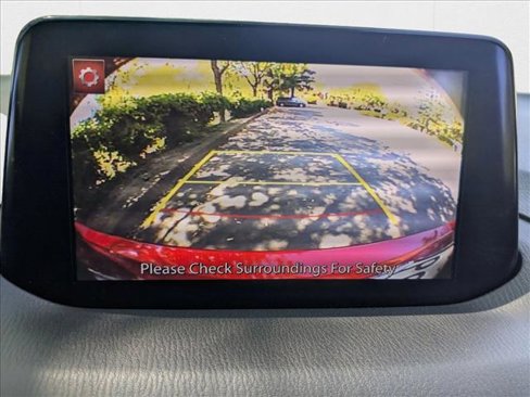Used 2017 MAZDA MAZDA3 Touring image 14