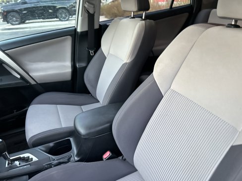 Used 2015 Toyota RAV4 XLE image 13