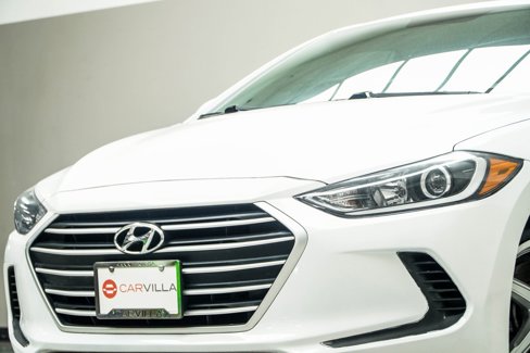 Used 2017 Hyundai Elantra SE image 2
