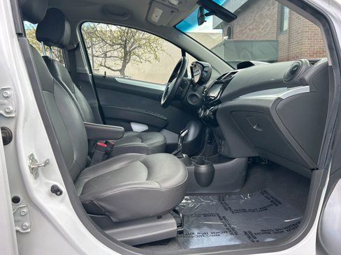 Used 2015 Chevrolet Spark LT image 30