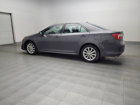 Used 2014 Toyota Camry XLE image 3