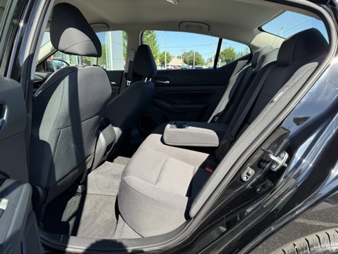 Used 2022 Nissan Altima 2.5 SV image 23
