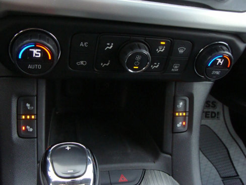 Used 2018 GMC Acadia SLT image 10