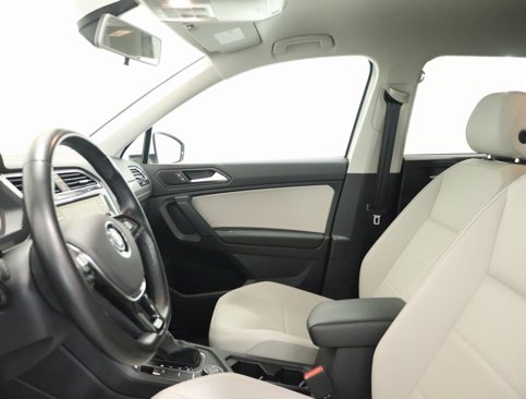 Used 2019 Volkswagen Tiguan SE image 13