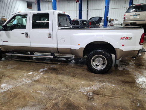 Used 2005 Ford F350 Lariat image 5