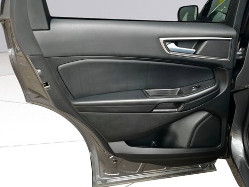 Used 2023 Ford Edge SEL image 39