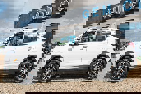Used 2023 Buick Encore GX Select image 2