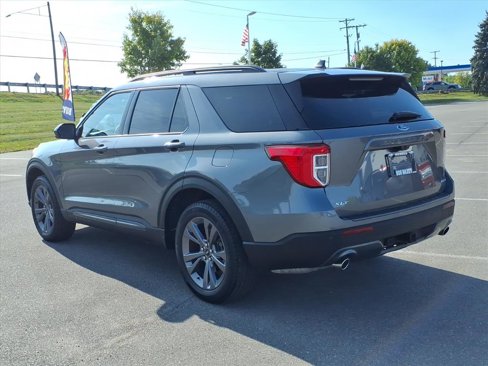 Used 2023 Ford Explorer XLT w/ Equipment Group 202A image 7