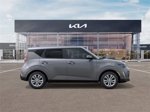 New 2025 Kia Soul LX image 8