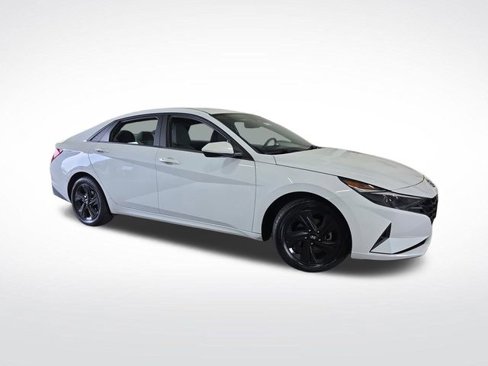 Certified 2021 Hyundai Elantra SEL w/ Convenience Package image 37