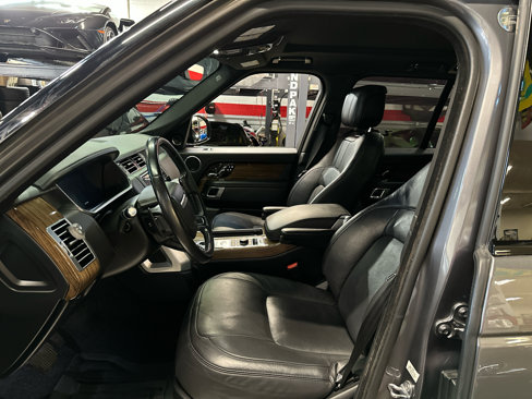 Used 2018 Land Rover Range Rover HSE image 14
