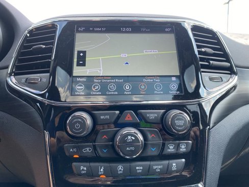 Used 2022 Jeep Grand Cherokee Laredo X image 14