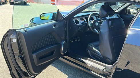 Used 2012 Ford Mustang GT Premium image 19
